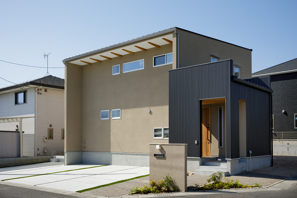 岡山の注文住宅｜モデルハウス外観。シンプルでスタイリッシュなデザインの家