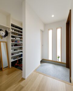 2way玄関 整った玄関|玄関収納 施工事例 岡山 注文住宅 イチマルホーム