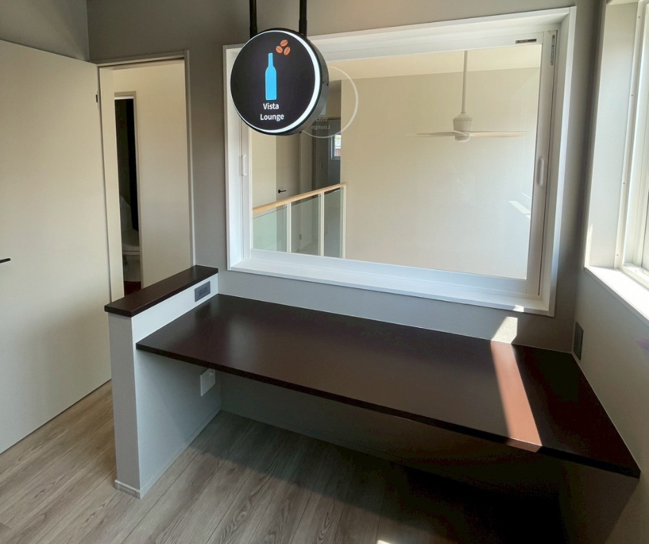 総社施工事例｜ハンギングサイン　吊り下げ看板