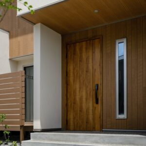 岡山の注文住宅｜玄関ドア　イチマルホーム　施工事例